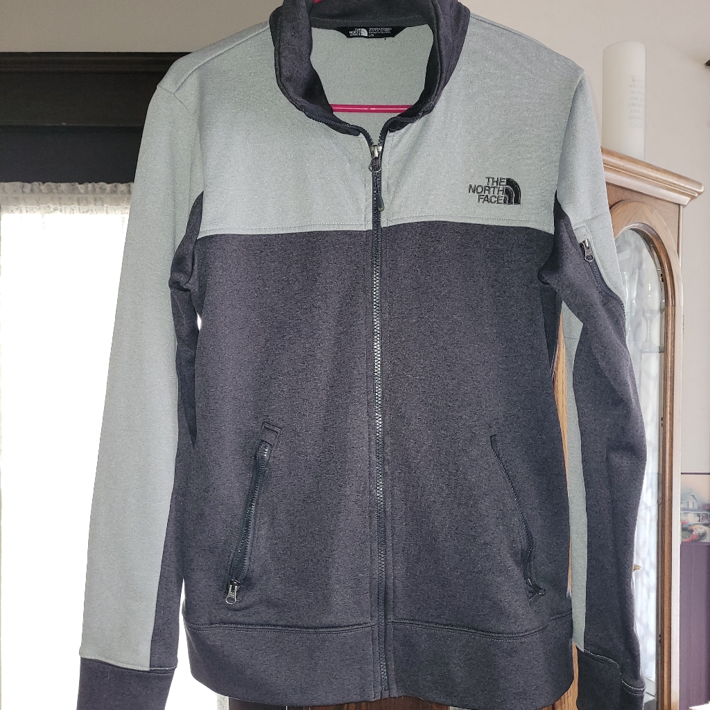 Women's Northface Zip Sweatshirt Large
